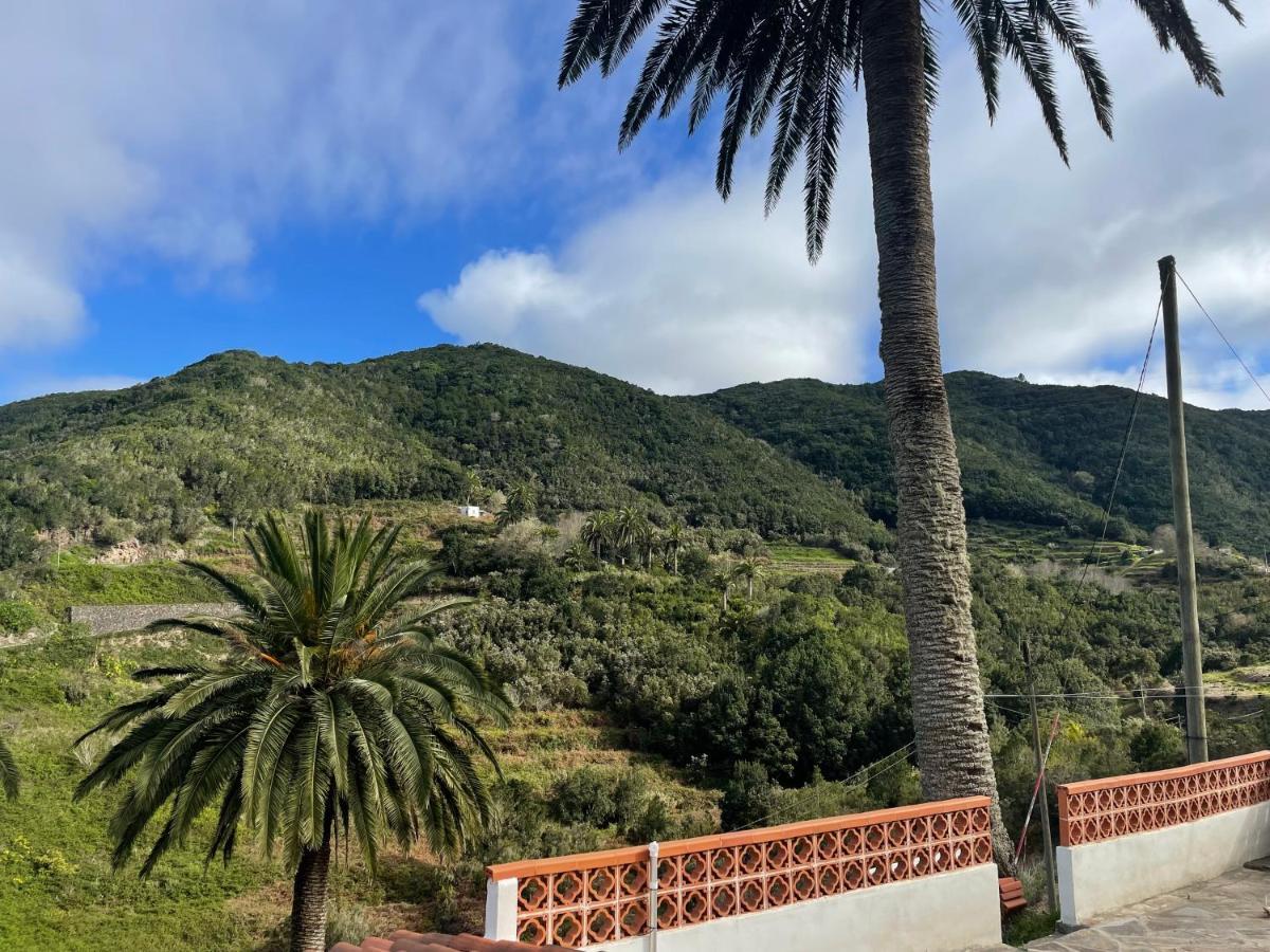 Holiday House Cruz De Tierno Agulo Ngoại thất bức ảnh