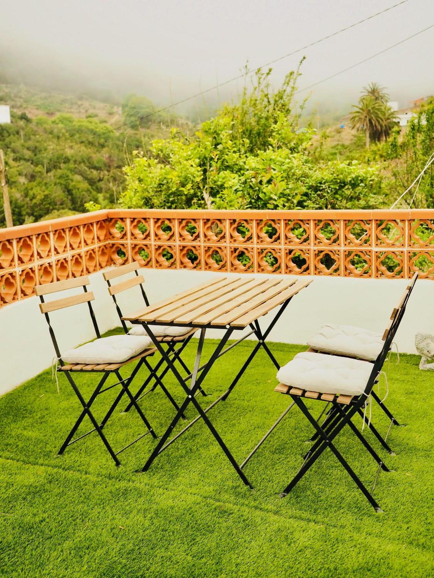 Holiday House Cruz De Tierno Agulo Ngoại thất bức ảnh